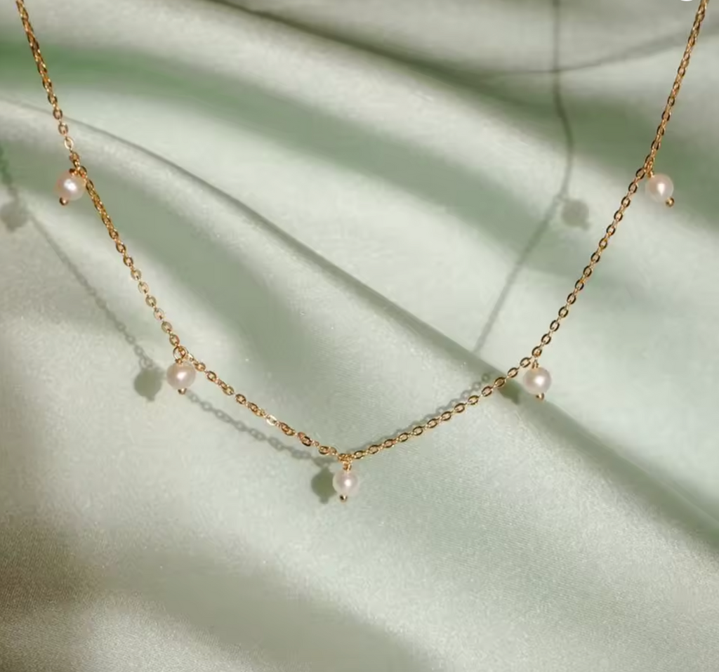 Chic Dainty Freshwater Multi-Pearl Necklace