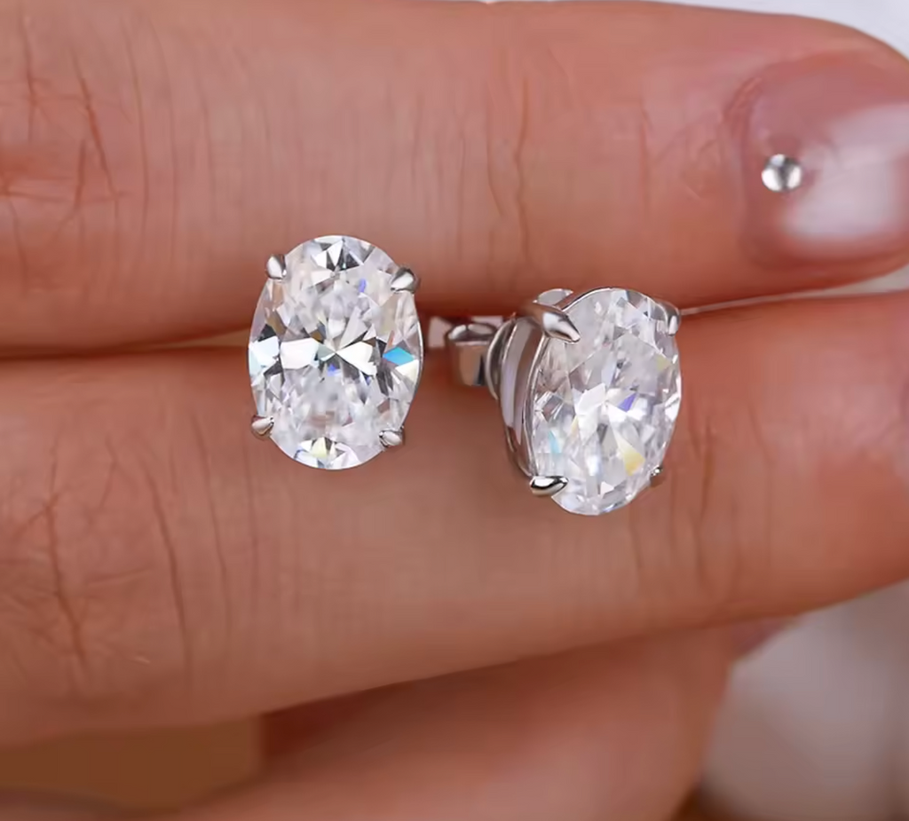 Certified 0.5-4CT Oval Cut Moissanite Stud Earrings