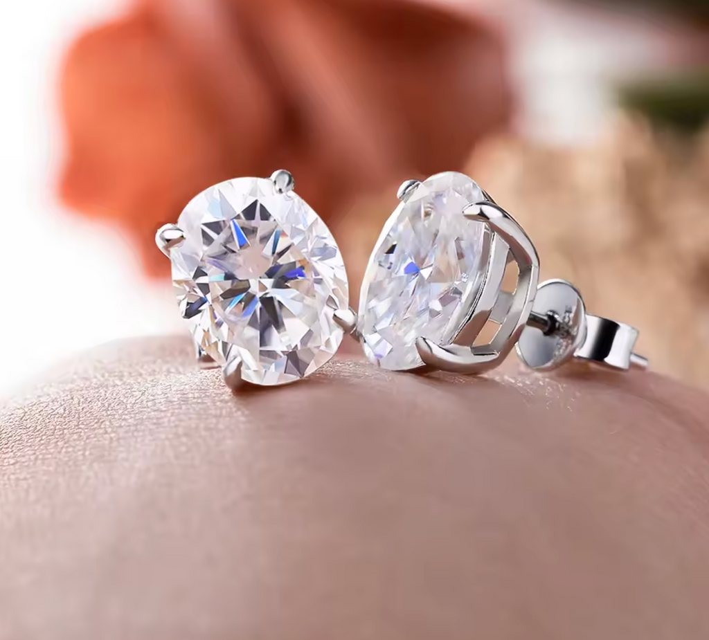 Certified 0.5-4CT Oval Cut Moissanite Stud Earrings